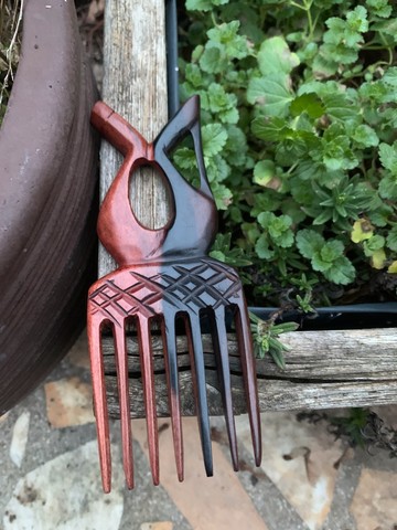 Afro ebony comb "symbol"