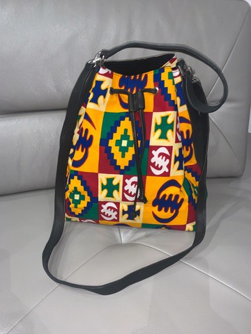 FOUTA bucket bag