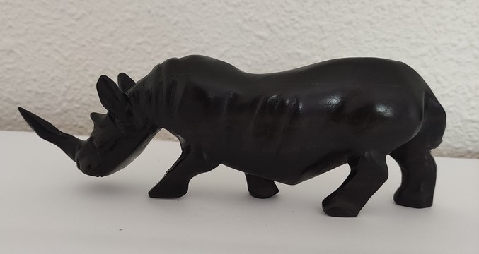 Statuette - ebony wood sculpture in the shape of a hippopotamus - statue