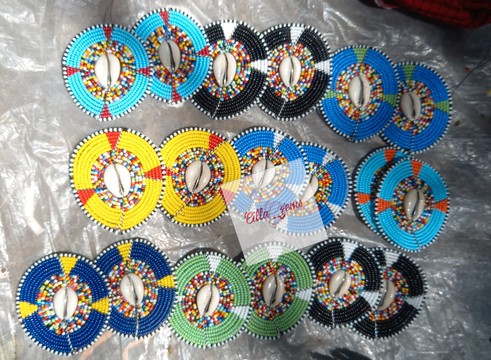 Boucles d'oreilles Cowrie Shell, Boucles d'oreilles femelles, Boucles d'oreilles Masai, Boucles d'oreilles perlées, Boucles d'oreilles africaines