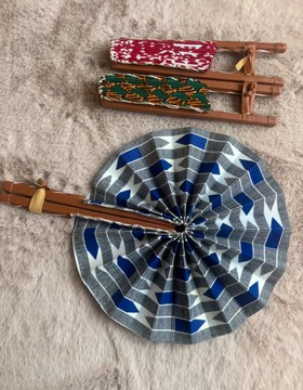 Coffret cadeau haut de gamme de 4 éventails africains de luxe - Motifs traditionnels variés