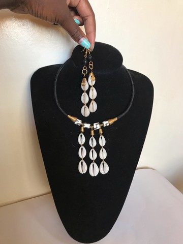 Collier coquillage cauri / collier de coquillage / collier tribal / bijoux africains / cadeau pour elle
