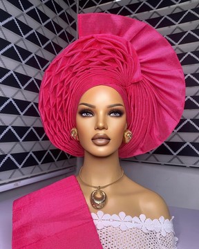 Auto Gele en Fuschia