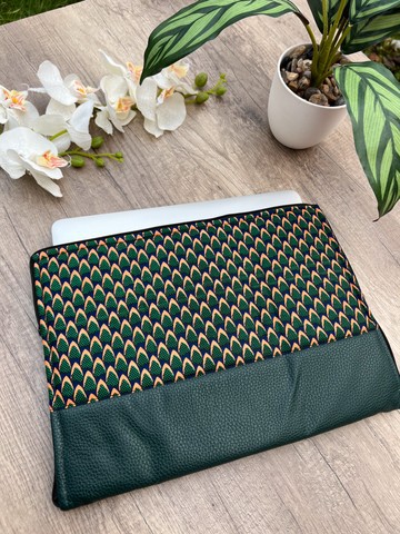 Tortoiseshell printed computer case