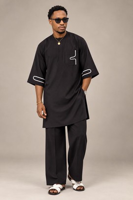 Ensemble de kaftan noir pour homme en 2 pièces avec passepoil blanc