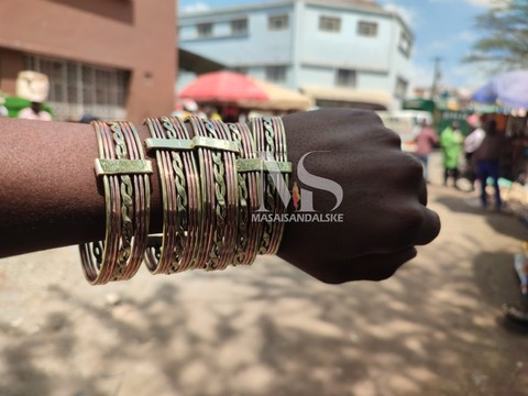 Bracelets en laiton africains, bracelets de manchette, bracelets de manchette en laiton