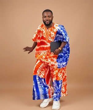 Ensemble caftan Adire deux pièces pour les réunions décontractées, les célébrations culturelles et les tenues d’invitée de mariage