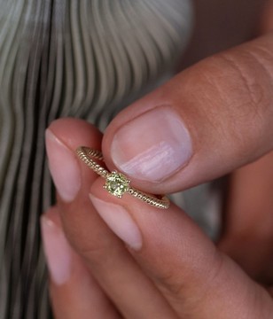 Sapphire twisted ring