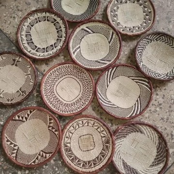 5 paniers Tonga faits à la main