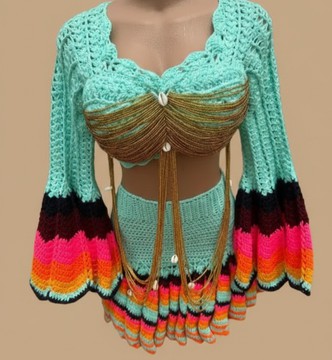 Ensemble deux pièces au crochet Oceanic avec coquillages et pompons