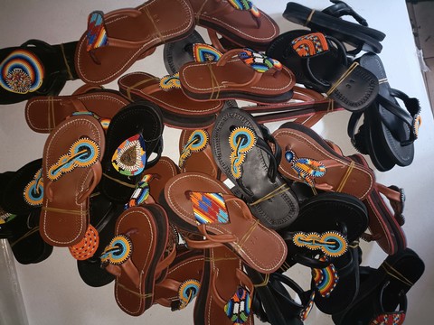 15pairs wholesale African women beaded sandals.