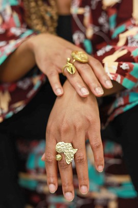 Bronze ring “Lil Afrika”
