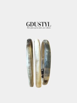 Weeks bracelets in gray zebu horn