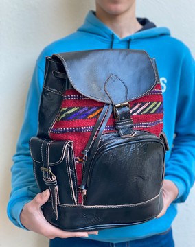 Sac à dos en cuir véritable haute qualité 100% fait main.