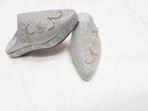 Genuine genuine leather slippers