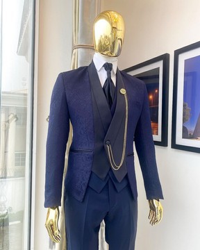 A Reloaded “Lugard” midnight blue blazers suit