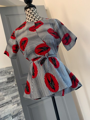 Sara wrap top