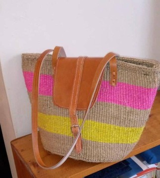 Sisal Handwoven tote bag with zipper and lining