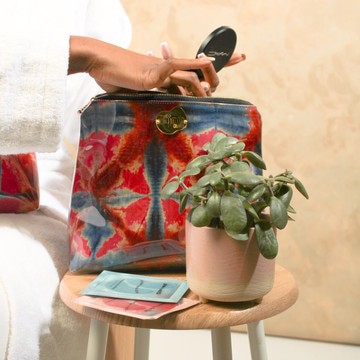 Toiletry Travel Bag - Waterproof Cosmetic Bags &amp; Essentials Bag -  •	Fuchsia Form  | Large