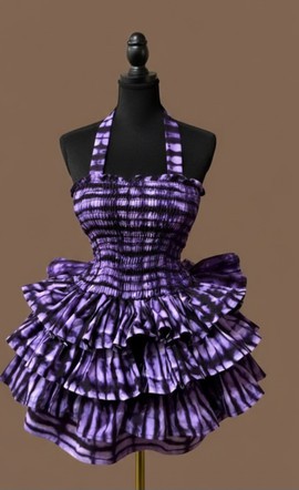 Robe bustier à volants à fleurs violettes éclatantes
