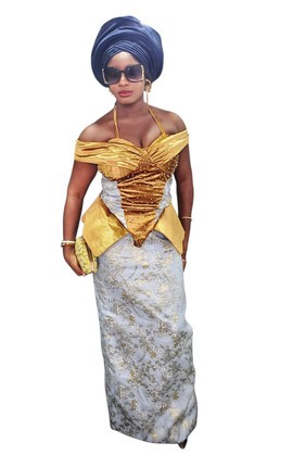 Ensemble deux pièces de luxe sur mesure de style corset pour femme nigériane, pour mariages et occasions spéciales
