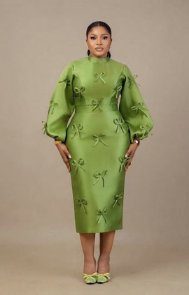 Robe midi vert olive ornée d'un nœud