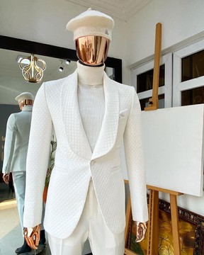 Un costume jacquard blanc ivoire monochrome « Road To Damascus »