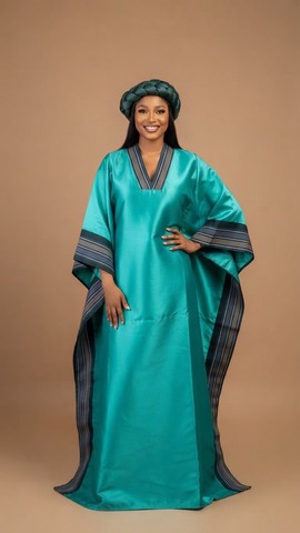 Robe longue à motifs bleus et marrons