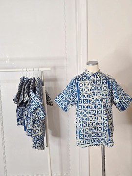 Yinka shirt in Adire fabric - Baby shirt [3-6 months, 9-12 months, 18 months]