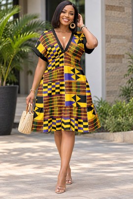 Robe kimono à col en V et manches courtes en kente traditionnel pour femme | Robe traditionnelle africaine imprimée