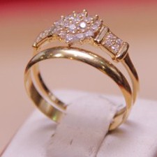 Paire d'alliances en or 10 carats pour femme
