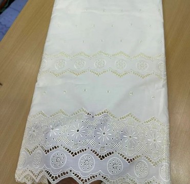 Tissu en dentelle polonaise de luxe, 5 yards