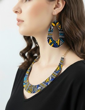 Ensemble Bijoux "Graphique Chic" – Collier et Boucles d’Oreilles Motif Tribal bleu jaune