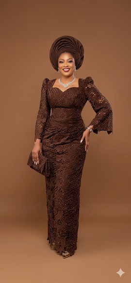 Robe en dentelle marron chocolat