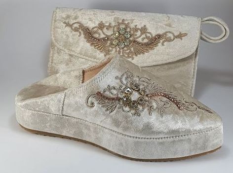 Handmade slippers and wallet set for women