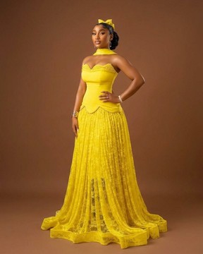 Robe corset bustier en dentelle jaune Aso Ebi