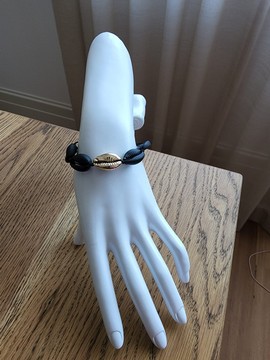 MINI COWRIE BRACELET