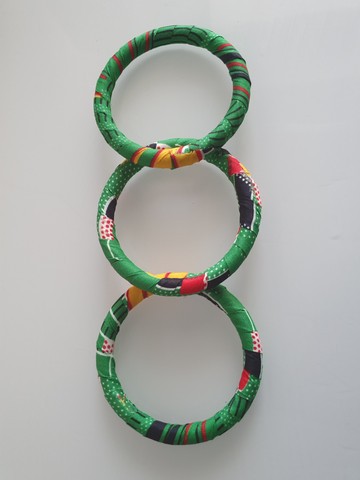 Lot of 3 bracelets in wax