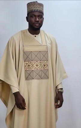 Premium Men’s Agbada Set – Embroidered Traditional African Kaftan with Cap