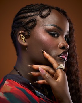 Boucle d'oreille faux piercing « Efia » Cauri