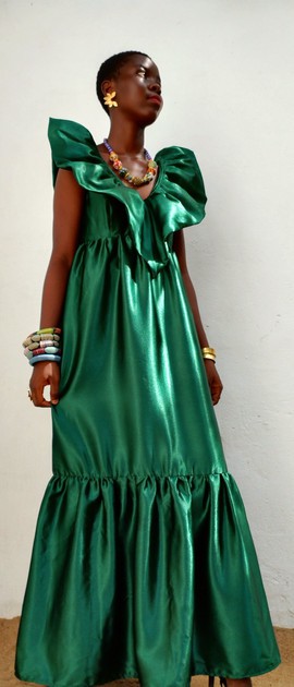 Robe v capitale longue