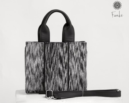 Black Kanvô midi handbag
