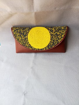 Sac africain, sac perlé, pochette.
