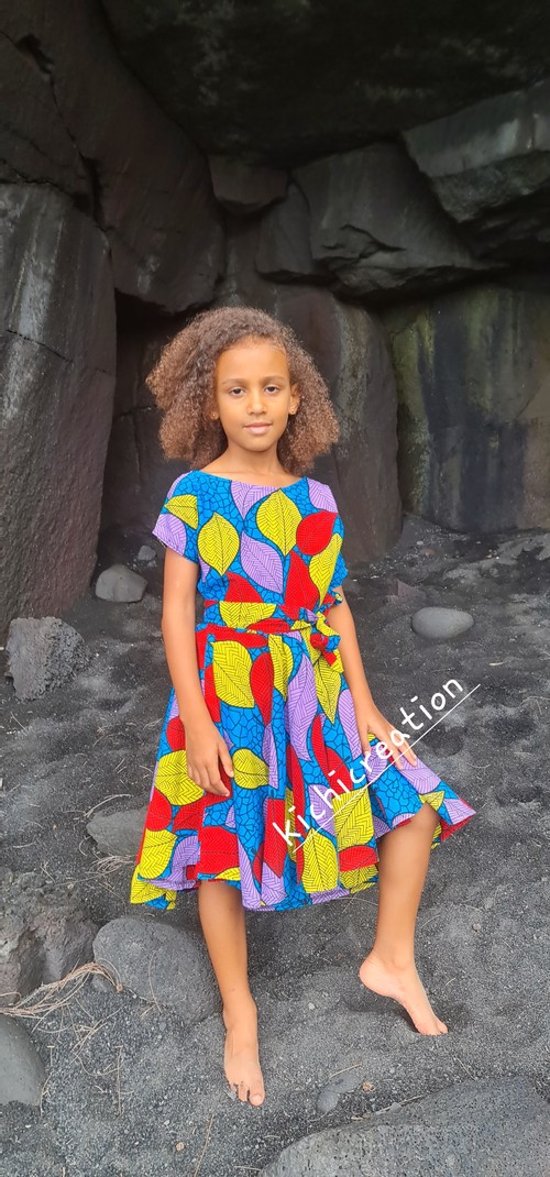 Robe Fille Un Deux Trois Taille 12-16 – Motif Fleuri Multicolore Sans Manches