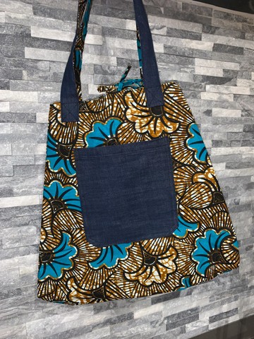 Reversible tote bag