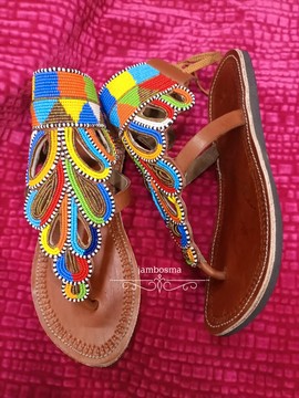 Sandales pour femmes africaines, sandales Massaï, sandales d'été, sandales en cuir perlé, chaussures pour femmes
