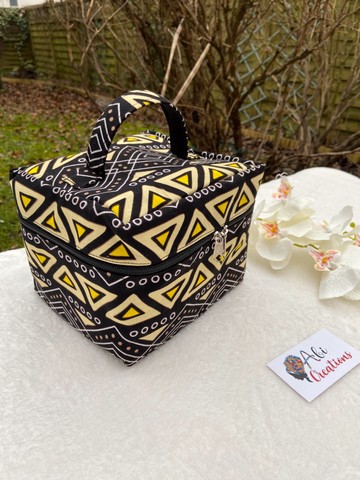 Vanity wax / Toilet bag "the cube"