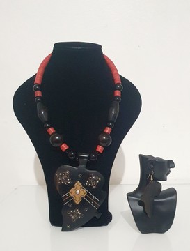Ebony/bronze necklace and ebony earrings set