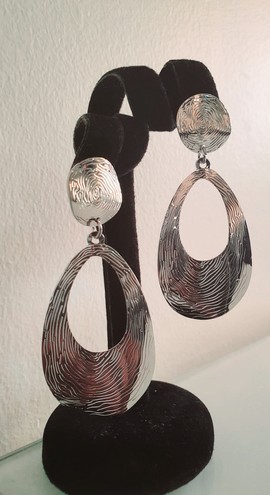 Silver colored "eight" earrings