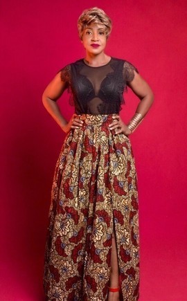 Red wedding flowers skirt